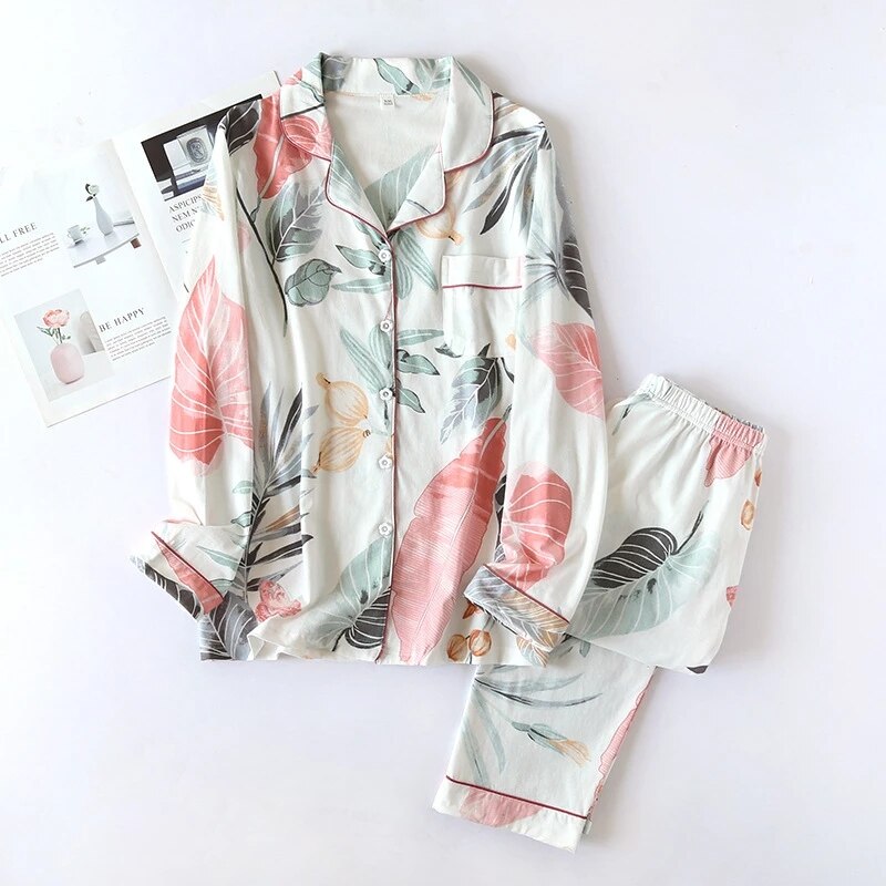 Women's Leaves Printed Pajama Set