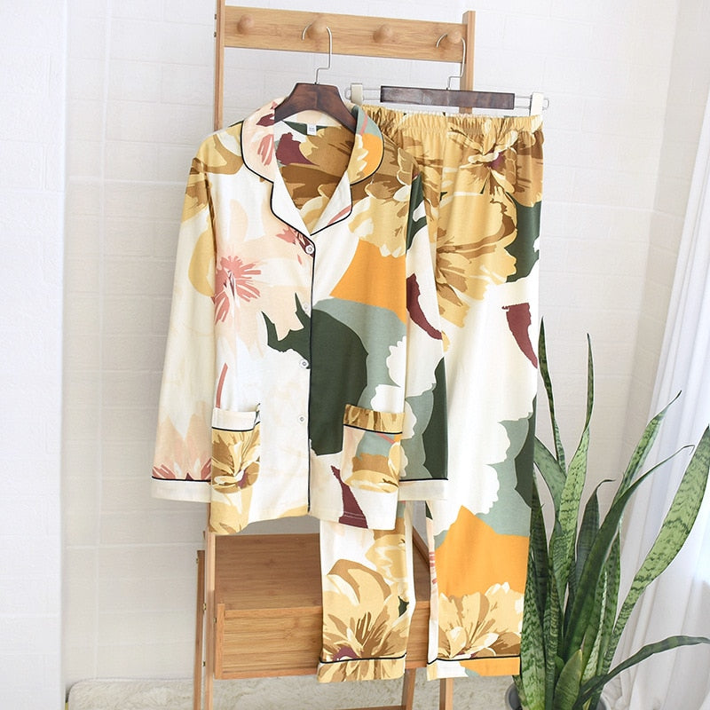 Women's Leaves Printed Pajama Set
